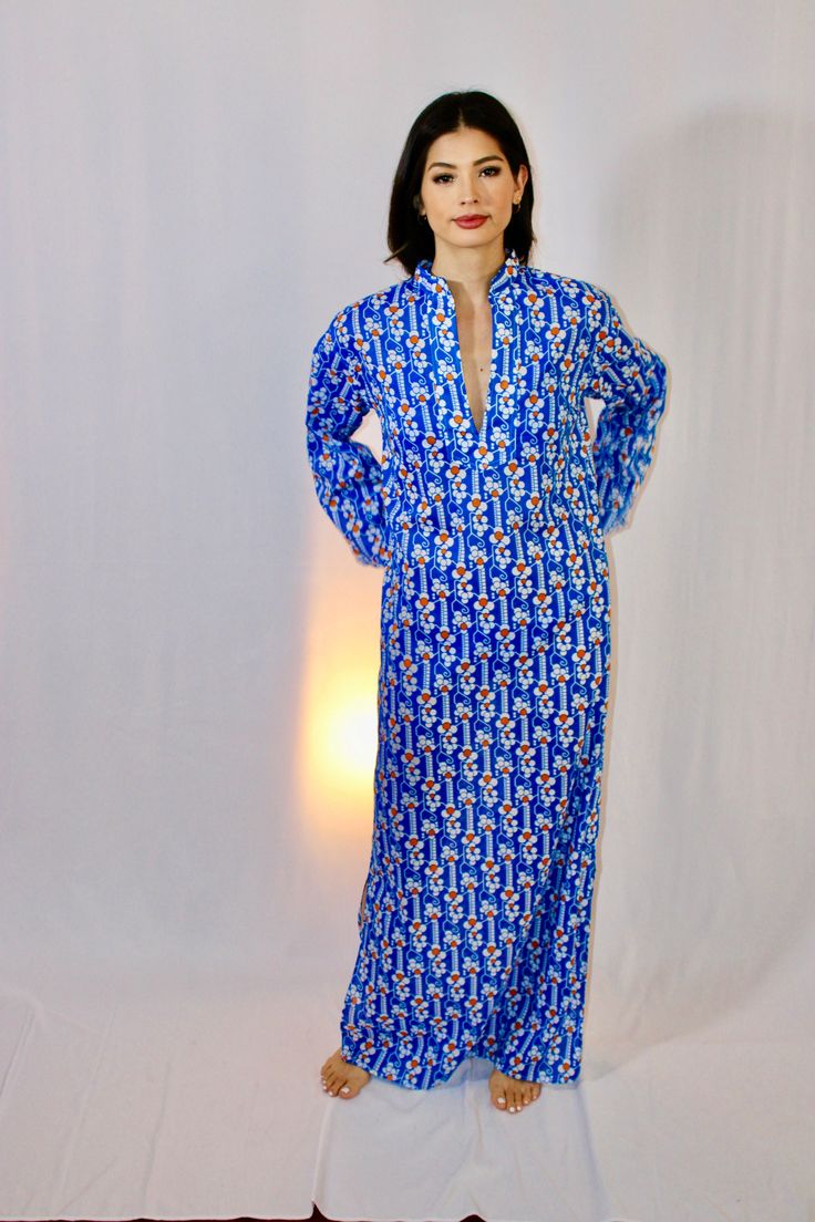 Low front, bell sleeve, maxi caftan. Semi-sheer deadstock cotton. No lining. Maxi Kaftan, Semi Transparent, Dress Clothes For Women, Bell Sleeve, Bell Sleeves, Dress Outfits, Bathing Beauties, Angeles, Purses And Bags