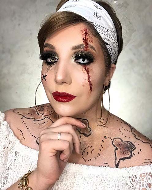 23 Pirate Makeup Ideas for Women to Copy This Halloween nice Check more at https://haniastyle.com/pirate-makeup/ Pirate Makeup Looks, Pirates Of The Caribbean Makeup, Pirate Makeup Ideas, Pirate Makeup, Makeup Ideas For Halloween, Holloween Makeup, Peach Makeup, Purple Eye Makeup, Pirate Halloween