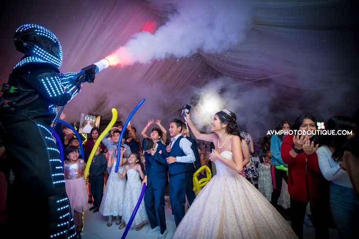 Make your event memorable with our LED Robot. Photo taken by AVMPhotoboutique. Call us ( 714-605-0548) or visit our website DRazoEntertainment.com to book your next Party! Instagram/Facebook @DRazoEntertainment #Quince #QuinceDress #LEDRobot #Dj #EventPlanning #PartyBot #DRazoEntertainment #PartyTime #Sweet16 #California #DJServices Led Robot Quince, Party Robot Quince, Robot Quince, Sweet 15 Themes, 15 Party Ideas Quinceanera, Yellow Quince, Quince Pics, Robot Photo, Dream Quinceanera