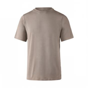 Our men's short sleeve everyday tee offers unbeatable softness and sun protection with its UPF 50+ rating, making it the ideal choice for all your outdoor activities. UPF 50+ Sun Protection Everyday Wear for Versatile Use Stylish Chest Pocket for Essentials Relaxed Fit for Comfort Lightweight and Breathable Fabric Odor Control for Freshness Machine or Hand Wash in cold water, Tumble Dry Low Recommended by the Skin Cancer Foundation Made abroad. Designed in California. Kids Makeup, Favorite Daughter, Maternity Shops, Designer Clothes For Men, Modern Outfits, Toddler Girl Outfits, Autumn Fashion Women, Womens Fall, Athletic Women