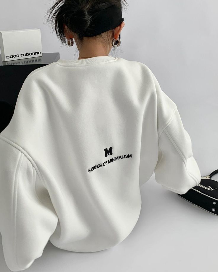 A sweatshirt with a simple logo on the front that makes an accent.   The loose sizing adds a sense of warmth.   The round neck creates a rough and casual atmosphere.   ◾️Model Height/Weight: 162cm/40kg Try size: S  ◾️Material cotton    Size (cm) Length Shoulder width Chest measurement Sleeve length   S 71 70 144 56   M 72.5 71 148 57   L 74 72 152 58 2 Piece Skirt Set, Vintage Punk, Long Midi Dress, Cozy Pullover, Round Neck Sweatshirts, New Tops, A Letter, Letter Print, Letter Prints