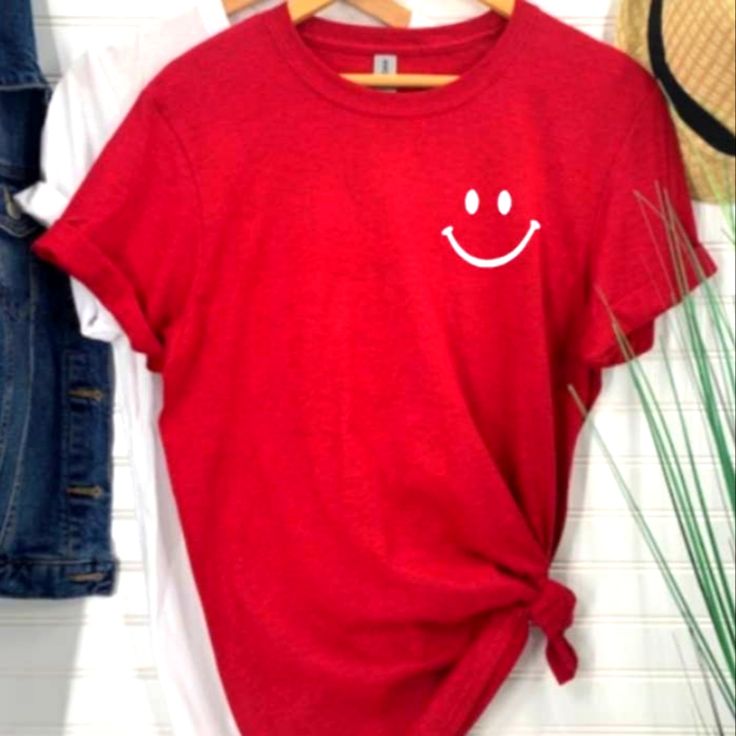 Smiley Face Sweatshirt Casual Red T-shirt For Everyday, Basic Red T-shirt For Summer, Red Letter Print Shirt For Summer, Red Graphic Tee For Everyday, Red Graphic Tee For Everyday Wear, Trendy Red Tops With Screen Print, Everyday Graphic Tee In Red, Red Short Sleeve Top For Everyday, Red Relaxed Fit Tops For Everyday