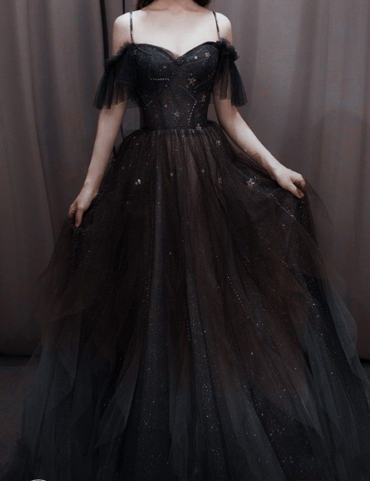 Black Prom Dress Princess, Fancy Prom Dresses Black, Black Yule Ball Gown, Black Tulle Corset Dress, Black Prom Dress A Line, Fairy Black Dress, Gothic Gown Aesthetic, Dresses For A Queen, Black Gothic Ball Gown