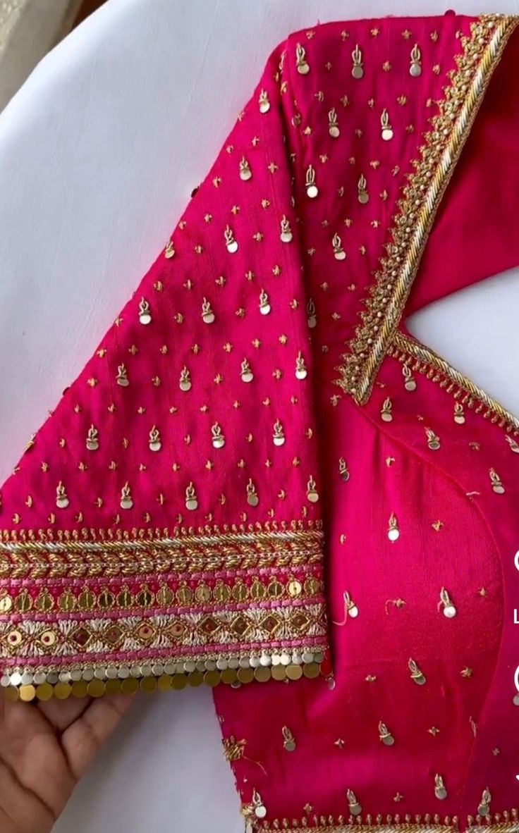 Blouse Design Thread Work, Aari Work On Saree, Gota Patti Blouse, Brocade Blouse Designs, Handwork Blouse, Long Blouse Designs, Traditional Blouse Designs, Latest Model Blouse Designs, Fashionable Saree Blouse Designs