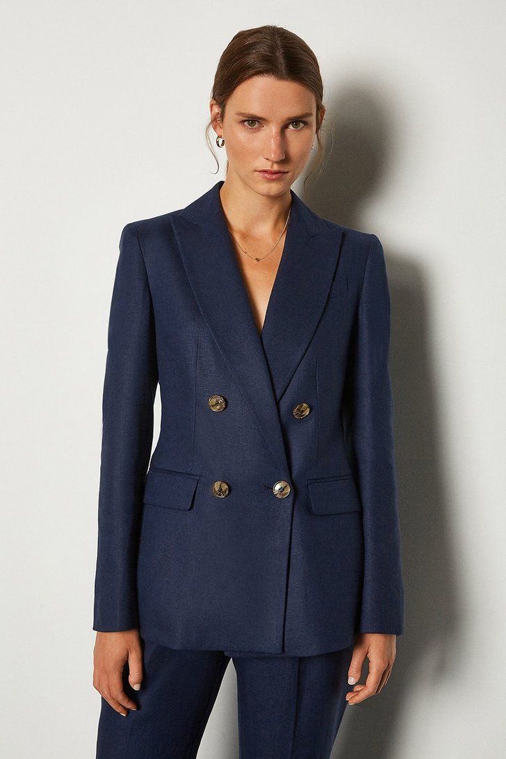 Double Breasted Blazer Outfit Women, Dress Coat Outfit, Woman In Suit, Jacket Outfit Women, Outfit Classy, Ladies Clothes Fashion, Coat Outfit, Professional Wardrobe, Ladies Clothes