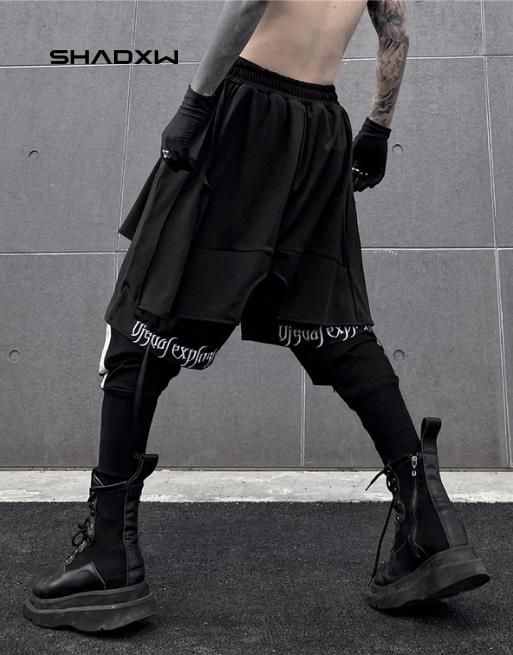 Cyber goth pants Techwear Pants With Pockets For Gym, Techwear Gym Pants With Pockets, Winter Streetwear Athleisure Cargo Pants, Stretch Techwear Cargo Pants For Streetwear, Winter Athleisure Streetwear Cargo Pants, Techwear Baggy Sweatpants For Streetwear, Baggy Techwear Sweatpants For Streetwear, Baggy Techwear Sweatpants, Functional Winter Streetwear Pants