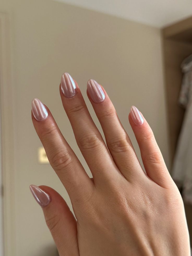 hailey bieber, glazed doughnut nails Glazed Doughnut Nails, Doughnut Nails, Donut Glazed, Glazed Doughnut, Glazed Doughnuts, Glazed Donut, Donut Glaze, Color Glaze, Chrome Nails