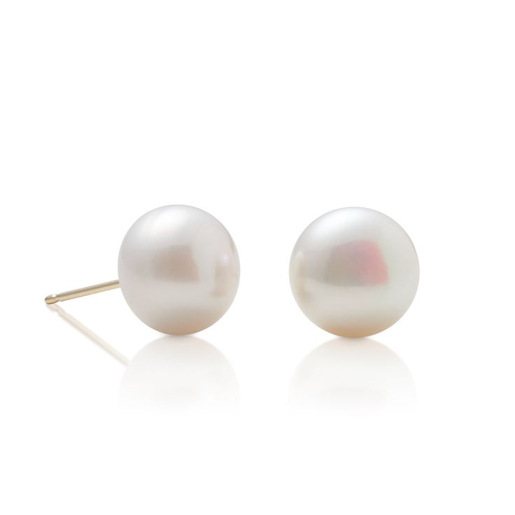 Simple statements of elegance, pearls have been a mainstay in Gump's fine jewelry assortment for decades. Revered for their alluring luster and classic beauty, they are widely recognized as symbols of purity, integrity and wisdom gained through experience. To create these earrings, each pearl is carefully selected for quality, color and shape. Freshwater cultured button pearls, 10mm. 14-karat yellow gold. Pierced only. Button Pearl Earrings, Signature Jewelry, Pearl Gemstone, Freshwater Cultured Pearls, Sapphire Earrings, Pearl Stud Earrings, Simple Earrings, Classic Beauty, Pearl Studs