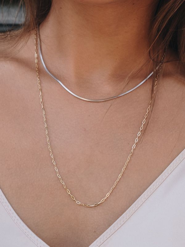 Mixing metals like a pro with our silver snake chain and gold vintage chain. Unique Mens Bracelet, Womens Necklaces Silver, Plain Necklace, Mixing Metals, Women's Necklace, Vintage Chain, Necklace Ideas, Beautiful Diamond Rings, Mixed Metal Jewelry