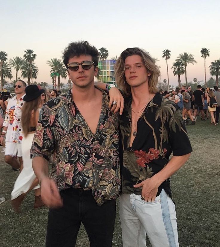 Coachella Men Outfit, Coachella 2019 Outfits, Killa Cam, Trashy Grunge, Mode Coachella, Coachella Outfit Men, Mens Festival Fashion, Mens Summer Fashion, Cochella Outfits