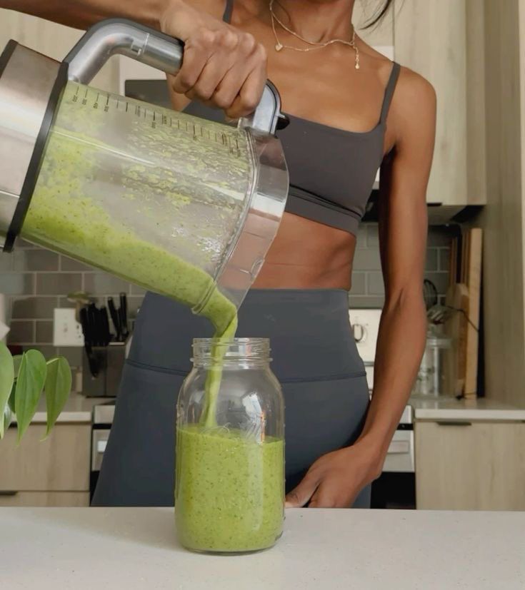 Influence Aesthetic, Smoothie Bar, Pinterest Contest, Healthy Girl, Healthy Lifestyle Inspiration, Healthy Smoothie, Green Juice, Dream Lifestyle, Gwyneth Paltrow