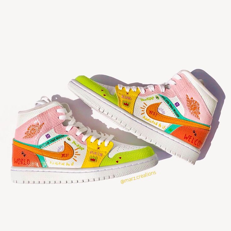 Tenis personalizados, una obra de arte para complementar tus outfits de verano. Luce increíble con estas coloridas zapatillas pintadas a mano. 🧡
Envíos nacionales a todo México en Marz Creations Custom Painted Shoes Nike, Painted Nikes, Custom Painted Shoes, Custom Shoes Diy, Painted Sneakers, Colorful Sneakers, Custom Kicks, Custom Sneakers, Painted Shoes