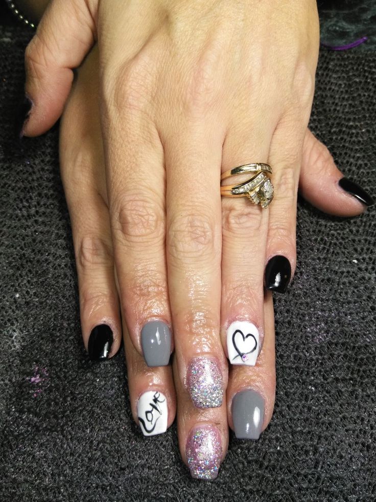 Black & Grey heart love nails Gray Valentines Day Nails, Grey Heart Nails, Gray Nails With Heart Design, Tiny Black Heart Nails, Black And Grey Heart Wallpaper, Black Heart Manicure, Black Heart Cut Rings For Valentine's Day, Nails Hearts, Grey Heart