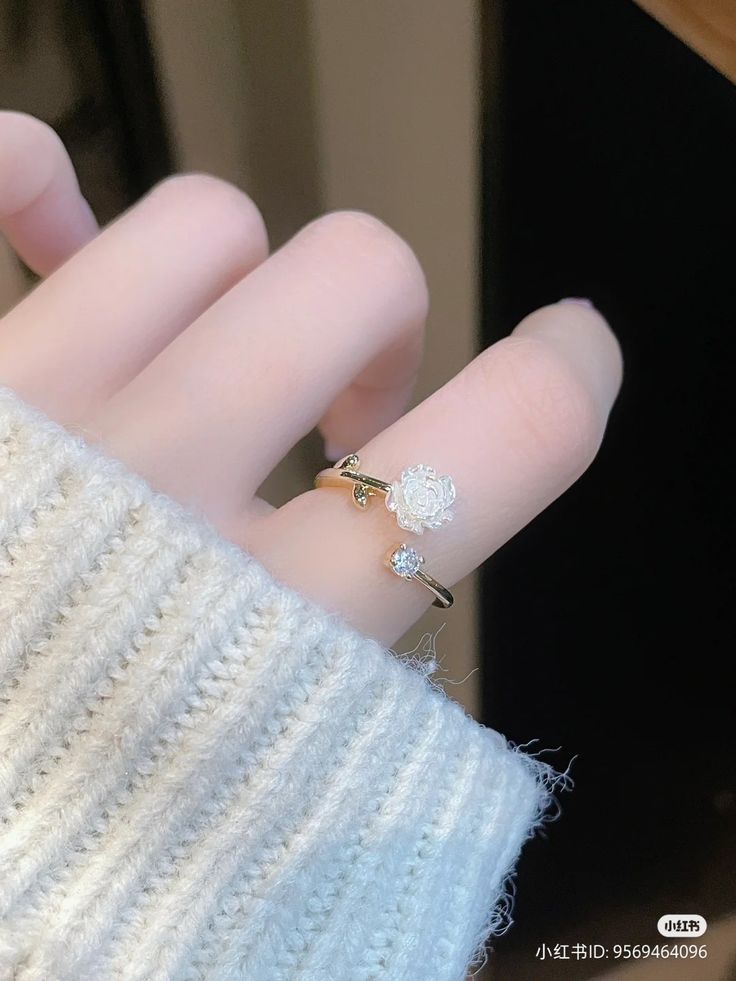 Fakta Virgo, Korean Rings, Stylish Jewelry Accessories, Cute Promise Rings, Hand Jewelry Rings, Ethereal Jewelry, Simple Hijab Tutorial, Korean Jewelry, Girly Accessories