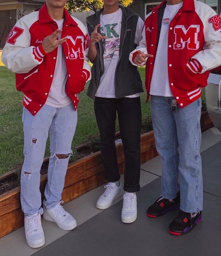 Red Varsity Jacket, Streetwear Fashion Men, Aesthetic Outfits Men, Mens Trendy Outfits, Red Fits, Streetwear Men, Game Ideas, Streetwear Men Outfits, Moda Vintage