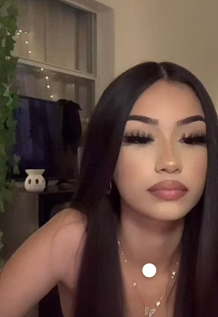 Hispanic Makeup, Insta Baddie Makeup, Mexican Makeup, Latina Makeup Looks, Latina Makeup, Pretty Makeup Looks, Smink Inspiration, Cute Makeup Looks, Mexican Girl