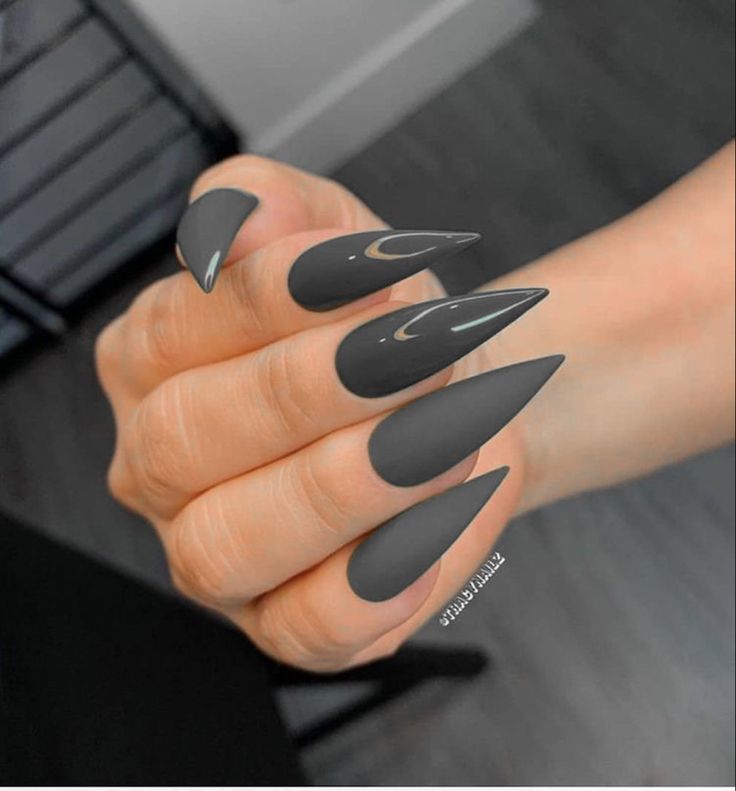 Matte Stiletto Nails, Grey Matte Nails, Matted Nails, Grey Acrylic Nails, Acrylic Nails Stiletto, Sharp Nails, Pointy Nails, Punk Nails, Goth Nails