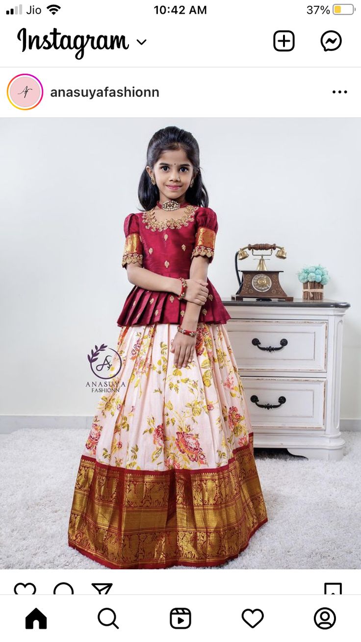 Kids Langa Blouse Designs Latest, Langa Blouse Designs, Baby Long Frock, Langa Jacket, Apple Dinner, Olive Pants Outfit, Langa Blouse, Baby Lehenga, Hair Style On Saree