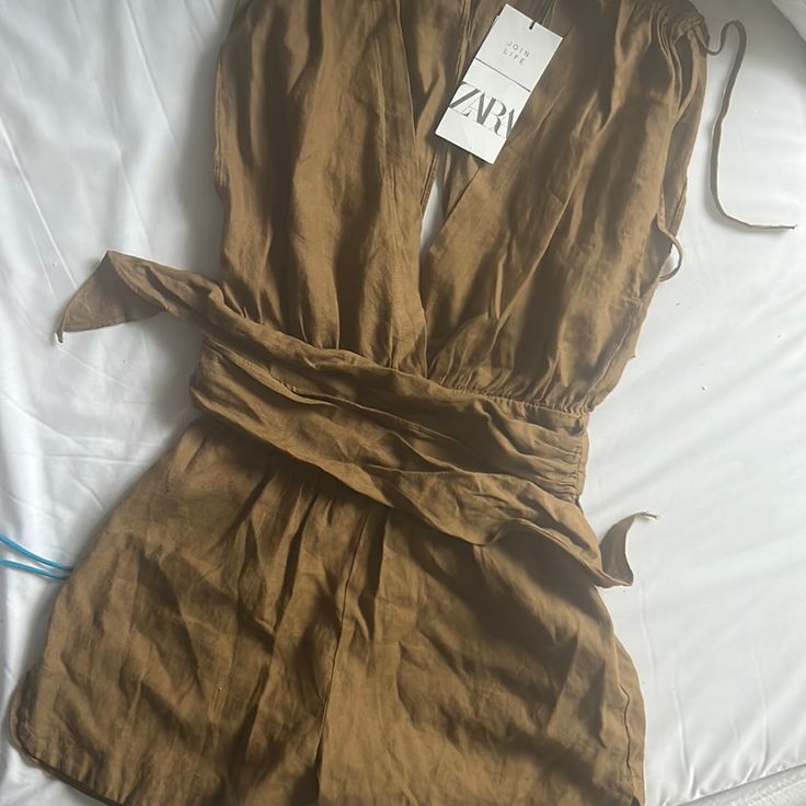 Nwt Zara Romper Tie Detailing Brown In Color, Perfect For Fall New W Tags Size Extra Small Pleated Jumpsuit, Crochet Romper, Jumpsuit And Blazer, Zara Jumpsuit, Belt Jumpsuit, Flare Jumpsuit, Linen Romper, Strapless Jumpsuit, Belted Shorts