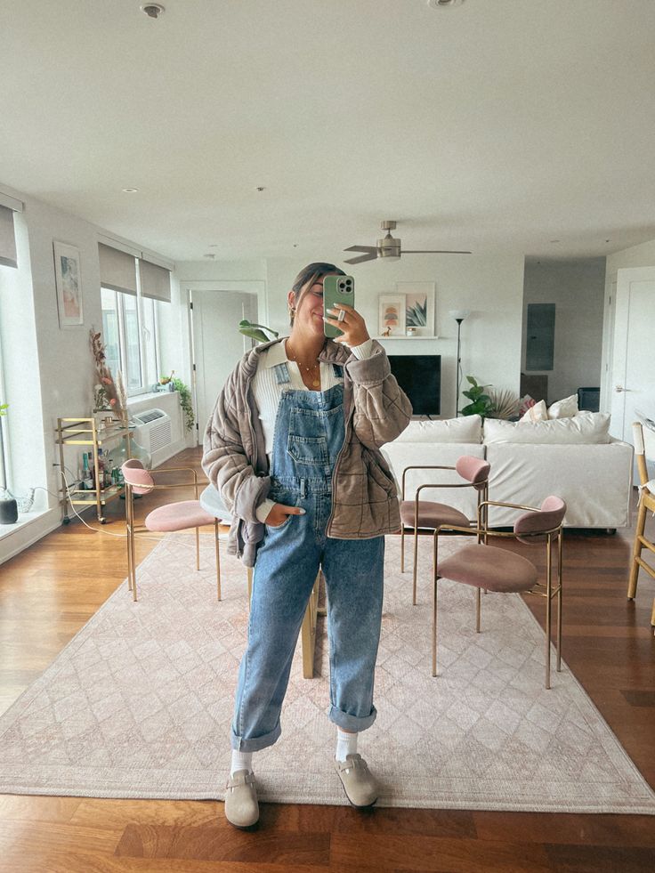 Overalls With Clogs Outfit, Overalls Sweatshirt Outfit, Jean Overalls Outfit Winter, Granola Girl Overalls Outfit, Ziggy Overalls Outfit, Jean Overall Outfits Winter, Tan Overalls Outfit, Jean Overall Outfits Fall, Overall Winter Outfit