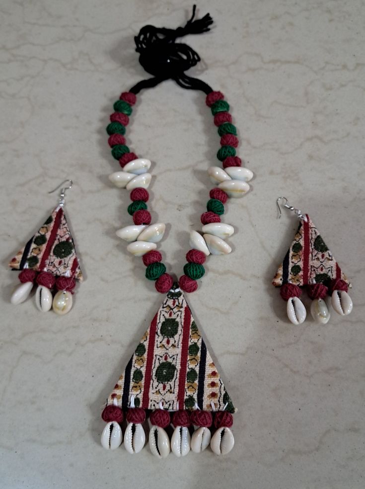 Handmade necklace with earrings. Fabric Necklace Diy, Handmade Fabric Jewellery, Cloth Jewellery, Navratri Jewellery, Diy Earrings Materials, Navratri Collection, Diy Jar, Terracotta Jewellery Designs, Earrings Diy Handmade