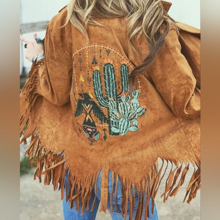 The Perfect Look For This Fall! This Jacket Will Help You Layer With Anything Easily! Embellished With Embroidery Design On Back With Open Front Bodice. Trending Fit, Super Stretchy Fabrication. Southwest Vibes, Cowboy Chic, Cactus Embroidery, Nfr Fashion, Cowgirl Accessories, Rodeo Outfits, Trendy Fits, Light Weight Jacket, Western Jacket