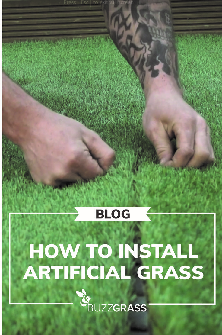 Diy Artificial Turf, Laying Artificial Grass, Artificial Grass Backyard, Turf Backyard, Installing Artificial Turf, Fake Turf, Turf Installation, Artificial Grass Installation, Faux Grass