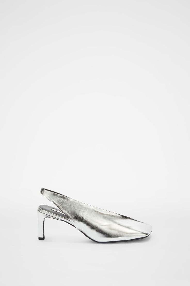 Escarpins en cuir à talon haut Silver Pumps, Heart Logo, Goat Leather, Shoes Woman, Jil Sander, Leather Pumps, Pump Shoes, Women's Pumps, Pumps Heels