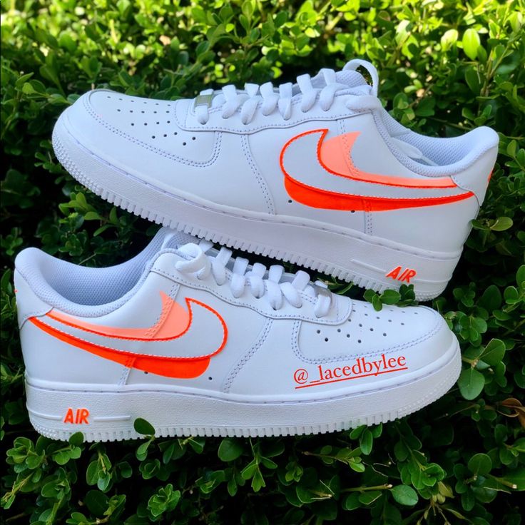 Custom Painted Nike Air Force 1s Triple Swoosh Design In Neon Orange Design Hand Painted With Angelus Leather Paint Sealed And Finished With Angelus Finisher Waterproof & Scratch Resistant Colors Can Be Adjusted All Sizes Available (Men’s, Women’s & Kids) Processing Time : 2-3 Weeks Follow And Dm My Custom Sneakers Ig: @_lacedbylee For $30-50 Discount Womens Shoes Sneakers Nike, Nike Jordan Orange, Custom Air Force 1 Orange, Custom Air Force 1 Women, Hand Painted Nikes, Neon Nike Shoes Women, Nike Painted Shoes, Costume Sneakers, Custom Nike Dunks