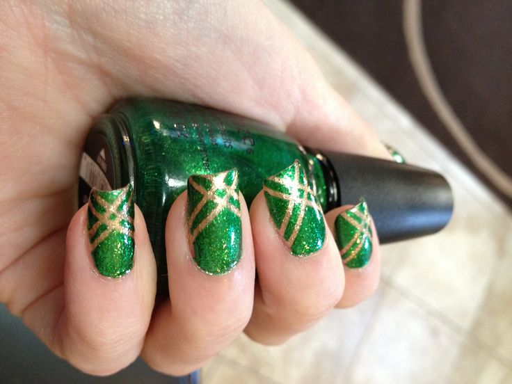 Nude St Patricks Day Nails, Green And Gold St Patricks Day Nails, Gold St Patricks Day Nails, Gel Nail Designs Green St Patrick, March Nail Designs St. Patrick's Day, March Nails Ideas St. Patrick's Day Green, Irish Nails, Saint Patrick Nail, Tape Nail Art