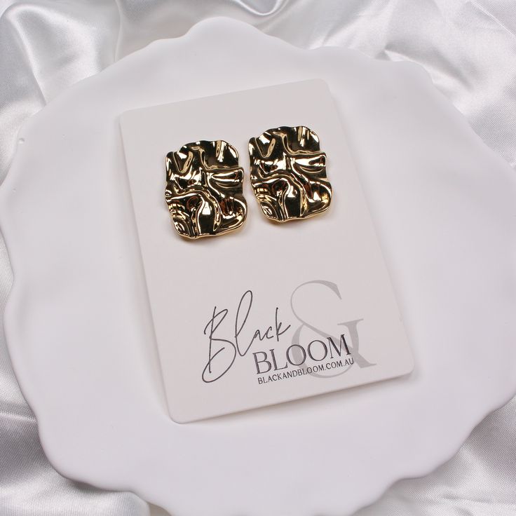 Material: Stainless Steel Gold Plating Water Resistant Collection Measurements: Length: 3.2cm Width: 2.4cm Weight: 10g Elegant Gold Plated Cadmium-free Earrings, Elegant Gold-plated Cadmium-free Earrings, Gold Rectangular Earrings For Gift, Metal Plug Earrings With Plating As Gift, Metal Plated Clip-on Earrings As Gift, Metal Plug Earrings With Plating For Gift, Metal Plated Clip-on Earrings For Gifts, Metal Clip-on Earrings With Plating As Gift, Metal Clip-on Earrings With Plating For Gift