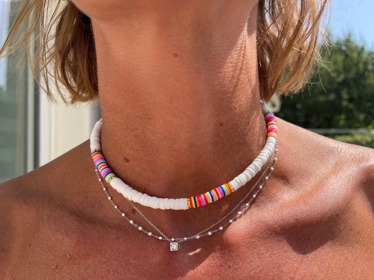 White Heishi Necklace - Etsy Heishi Jewelry, Beachy Girl, Clay Bead Necklace, Heishi Necklace, Diy Collier, Jewelry Accessories Ideas, Seashell Necklace, Summer Bracelets, Beaded Necklaces