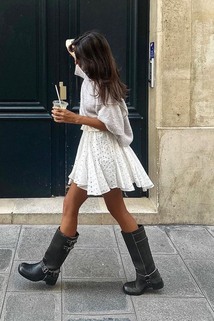 Biker Boots Outfit, Traje Cowgirl, Dinner Outfit Casual, Outfit Botas, Latina Outfits, Mode Zara, Downtown Outfits, Skandinavian Fashion, Nashville Outfits