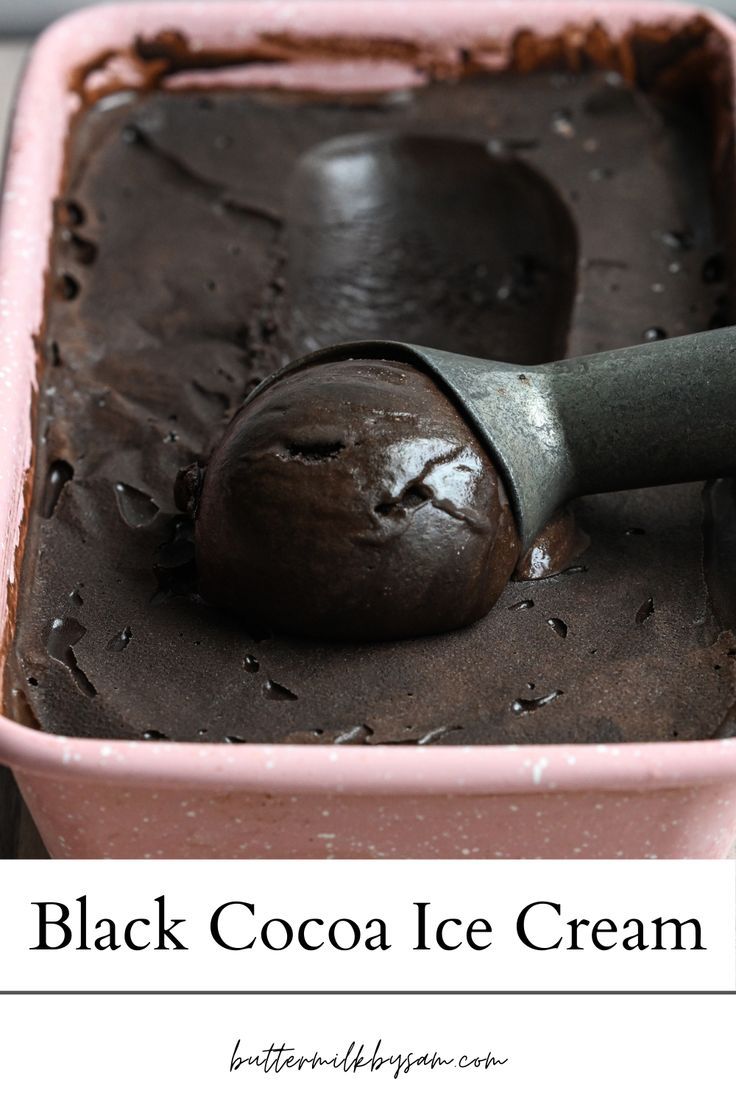 black cocoa ice cream scooped Small Kitchen Vintage, Kitchen Themes Ideas, Black Ice Cream, Dark Chocolate Ice Cream, Frozen Treats Recipes, Dark Chocolate Recipes, Chocolate Ice Cream Recipe, Black Cocoa, Gelato Recipe