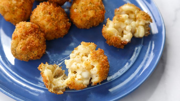 some food is sitting on a blue plate