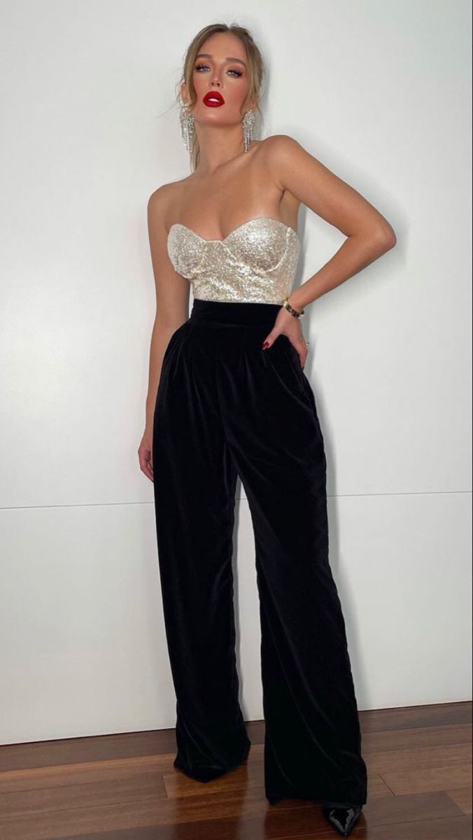 [PaidAd] 14 Perfect Cocktail Party Outfit Night Classy Recommendations To Check Out Instantly #cocktailpartyoutfitnightclassy Elegantes Party Outfit, New Years Eve Outfits Classy, Cocktail Party Outfit, Winter Party Outfit, Party Outfits Night, Fiesta Outfit, Vegas Outfit, Nye Outfits, New Years Outfit