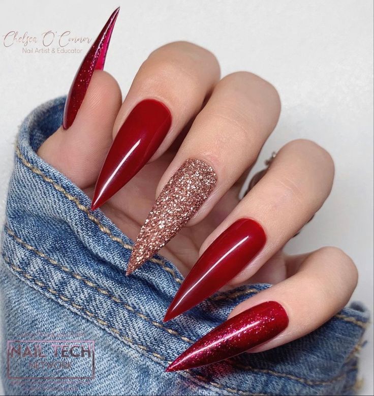 Hawaiian Nails, Nail Options, Red Stiletto Nails, Red And Gold Nails, Gold Acrylic Nails, December Nails, Red Christmas Nails, Red Acrylic Nails, Stiletto Nails Designs