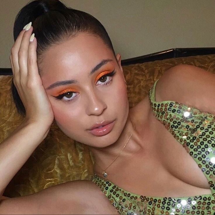 Alexa Demie Orange, Orange Makeup, Alexa Demie, Make Up Inspo, Makeup Inspo, Maquillaje De Ojos, Role Models, Beautiful People, Love Her