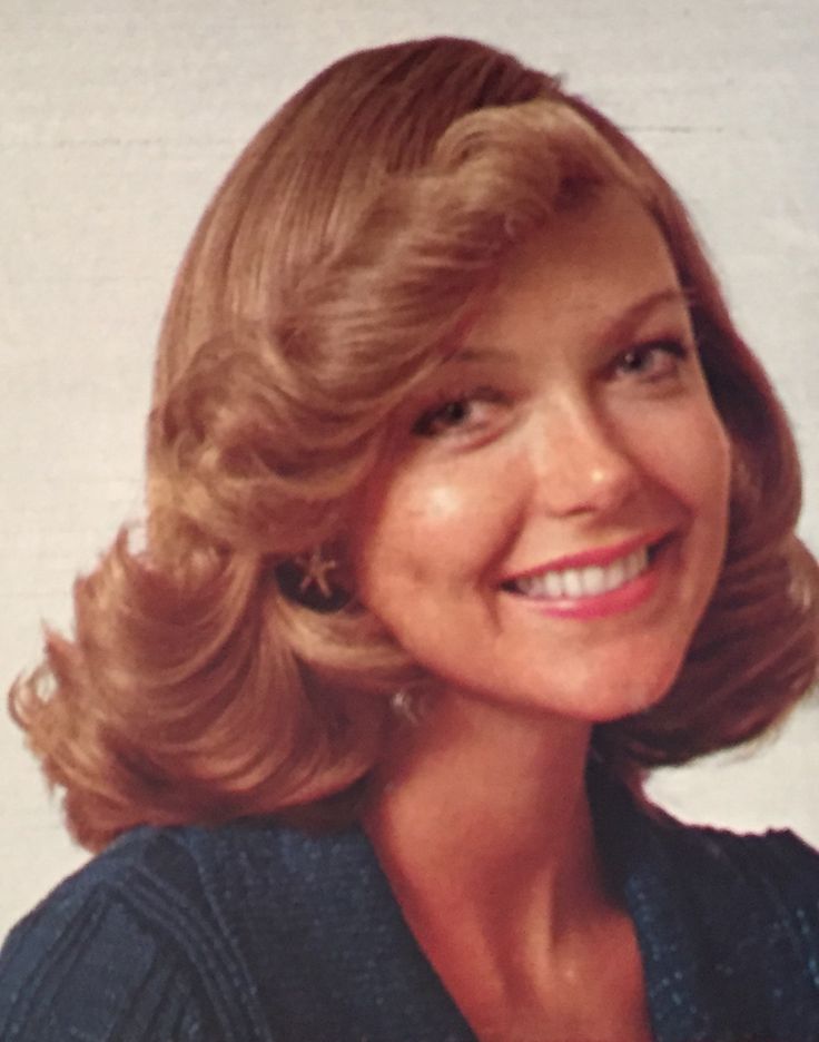 Classic 70s Hair Woman's Day  December 1973 70s Hair Styles, 1970s Hairstyles, Vintage Hairstyles Tutorial, 70s Hair, Women's Hairstyles, Athletic Hairstyles, Hair Images, Retro Hairstyles, Hair Reference