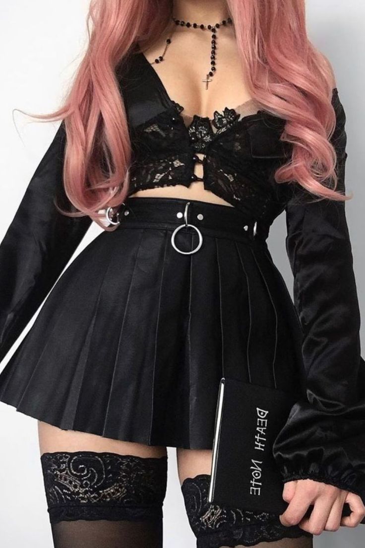 Cute Egirl Outfits, Confident Outfits, Emo Barbie, Gothic Mode, Egirl Fashion, E Girl Outfits, Barbie Aesthetic, Egirl Outfits, Mode Chanel