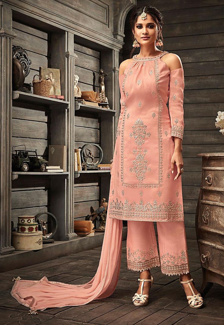 Pakistani Sharara, Straight Cut Dress, Celana Fashion, Printed Suit, Pakistani Designer Suits, Designer Salwar, Designer Salwar Suits, Silk Suit, Salwar Kameez Designs