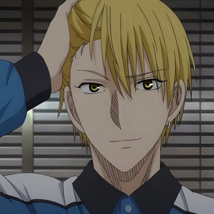 an anime character with blonde hair and blue eyes