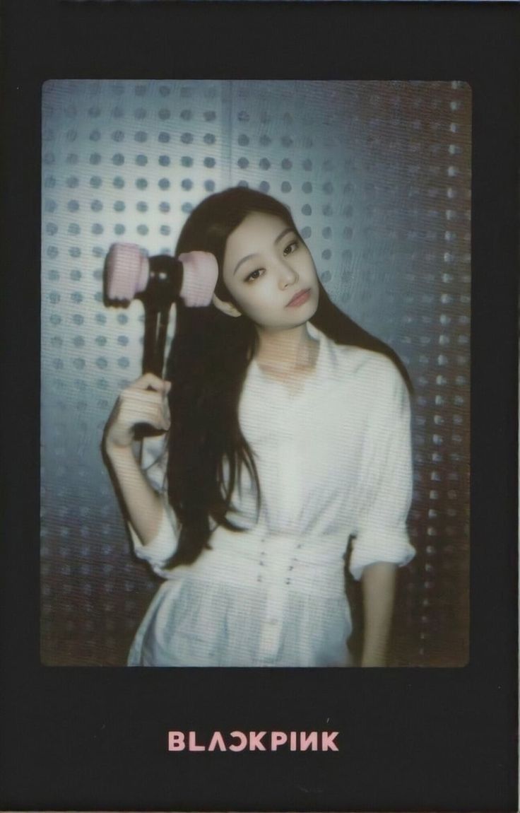 Jennie Polaroid, Polaroid Printable, Polaroid Kpop, Baby Squirrel, Jennie Kim Blackpink, Kpop Posters, Vintage Poster Art, Blackpink Photos