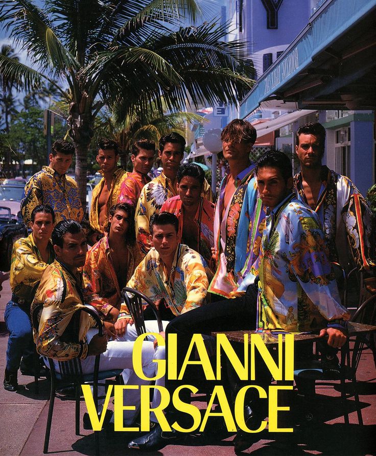 Versace Campaign, 90s Editorial, Versace Miami, Gianni Versace 90s, Versace 90s, 90s Versace, Fashion Campaign, Versace Spring, Versace Fashion