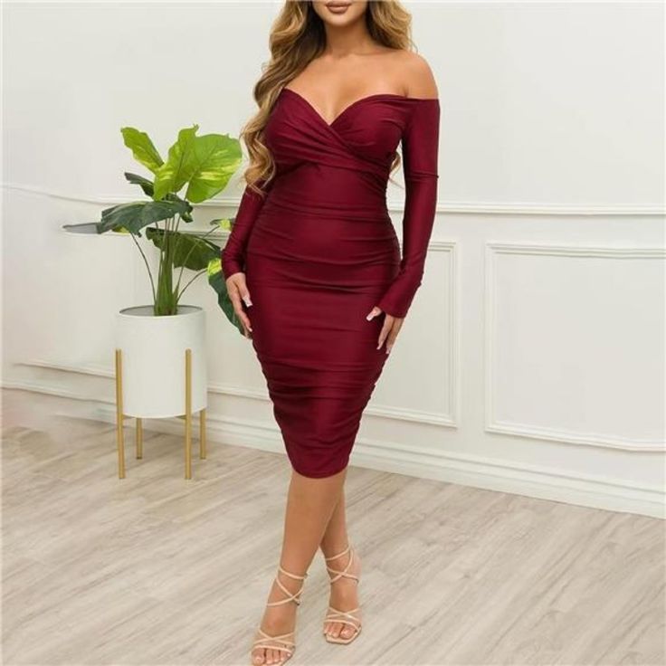 Polyester & Spandex Pull On Closure Off The Shoulder Dresses For Women, Ruched Dresses For Women, Long Sleeve Cocktail Dress, Strapless Midi Dress, Deep V Neck Bodycon Midi Dress, Elegant Pencil Dress, Bodycon Maternity Dress Feature: Off The Shoulder, Pleated, Strapless, Long Sleeve, Sweetheart Neckline, Crisscross Front, Midi Length, Solid Color, Slim Fit. Wrap Front And Ruched Bodycon Design Creates A Charming Silhouette Occasion: Women Sexy Deep V Neck Ruched Midi Dress Is Perfect For Cockta Ruffle Bodycon, Maternity Dresses For Photoshoot, Sleeveless Skirt, Stil Elegant, Photoshoot Dress, Split Dress, Pregnancy Maxi Dress, Boho Lace, Dress Crafts