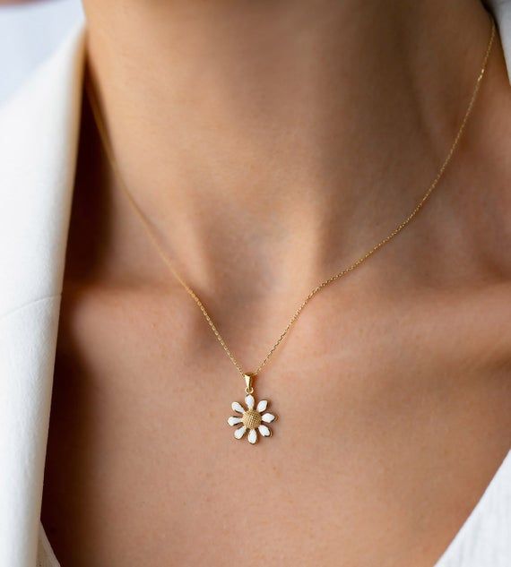 Daisy 14k Solid Gold Necklace, Flower Necklace, Gift for Her, Fine Jewellery by FİEMMA, Dainty Necklace, Minimalist NecklaceMaterial: Solid GoldKarat: 14 K (585)Approximate weight : 2,02  gramAvailable in yellow gold, rose gold or white gold options.Available in different chain lengths.As with all of our products, this item is handmade and made to order.Wholesale requests are welcome.**Please see our policies section for shipping and return information.***Feel free to contact me with any questio Fine Jewelry White Flower Necklace, White Flower Shaped Fine Jewelry Necklace, White Flower Fine Jewelry Necklace, Dainty 14k Gold Flower Necklace, White 14k Gold Jewelry In Flower Shape, 14k Gold White Flower-shaped Jewelry, White 14k Gold Flower-shaped Jewelry, White 14k Gold Flower Jewelry, White Flower-shaped 14k Gold Jewelry