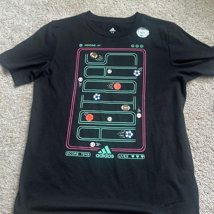 Glow In The Dark Graphic Video Game/Sports Theme Glow In The Dark Graphic Tee With Crew Neck, Adidas Green T-shirt With Graphic Print, Adidas Green T-shirt For Streetwear, Girls White T Shirt, Graphic Video, Adidas Activewear, Adidas Tshirt, Adidas Tee, Camo Tee