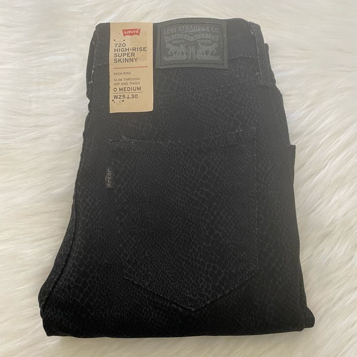 New Wtag-Levi’s 720 Black Snake High Rise Super Skinny Pants/Jeans 0 Medium/W25 L30 Black Snake, Pants Jeans, Levi's Jeans, Levis Jeans, Jeans Pants, Levi's, High Rise, Women Jeans, Pants