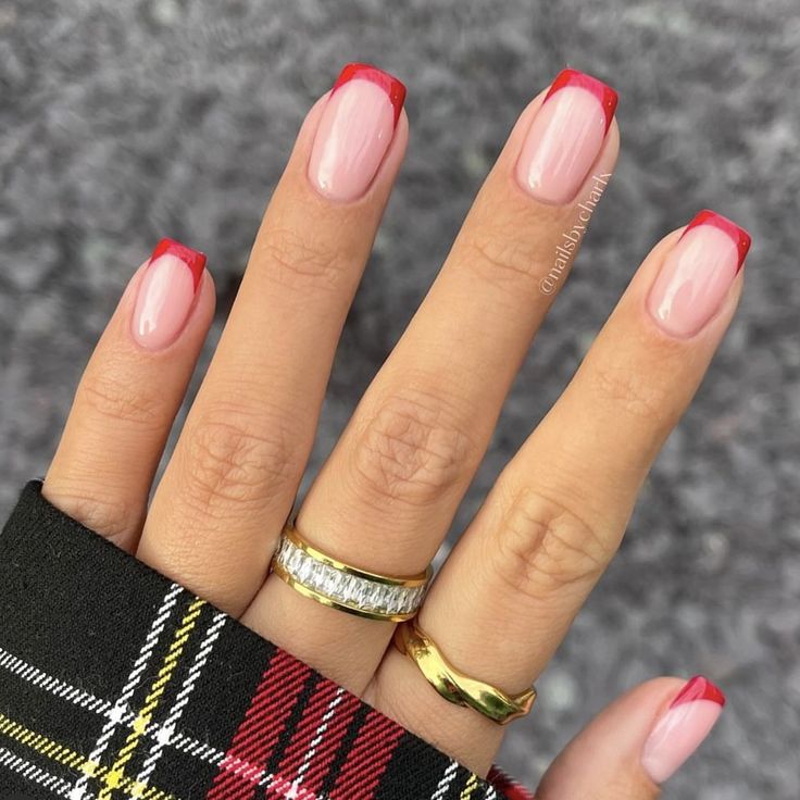 Minimalist Nails Red Tips, Red French Manicure Short Nails, Short Acrylic Nails Red And White, Nail Ideas Red Tips, Red Tips Short Nails, Short Coffin Red French Tip Nails, French Tips For Valentines Day, Nails Inspiration Red French, Red Tips Dip Nails