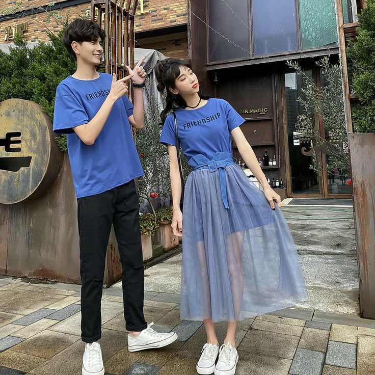 Matching outfit for couples Couple Set Clothes, Couple Clothes Matching Outfits, Couple Outfits Korean, Outfit Pareja, Korean Couple Outfits, Couples Matching Outfits, Couple Outfits Matching, Couples Outfits, Couple Outfit Ideas